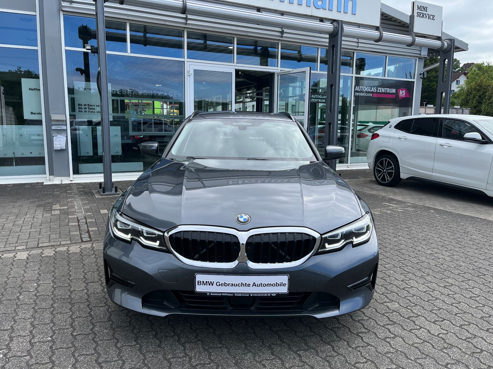 BMW 320iA G21 Tour - Samsaru's Car Outlet