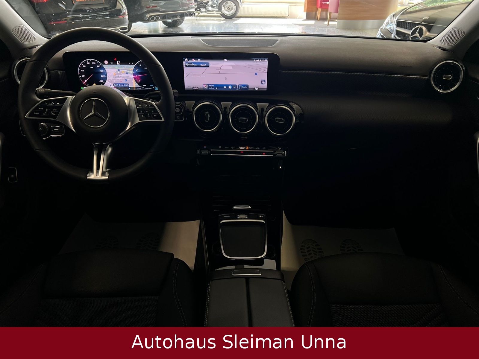 Mercedes-Benz A 180 A -Klasse - Samsaru's Car Outlet