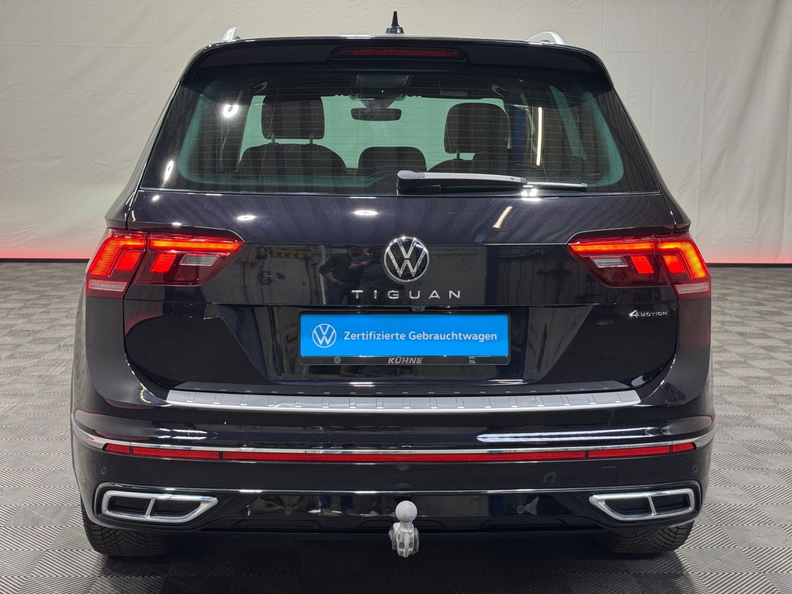 Volkswagen Tiguan R-Line 2.0 TDI DSG 4M - Samsaru's Car Outlet