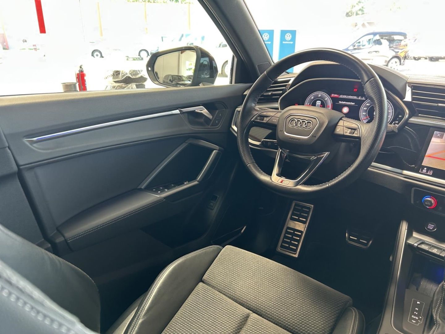 Audi Q3 40 TDI S-tronic S-line - Samsaru's Car Outlet