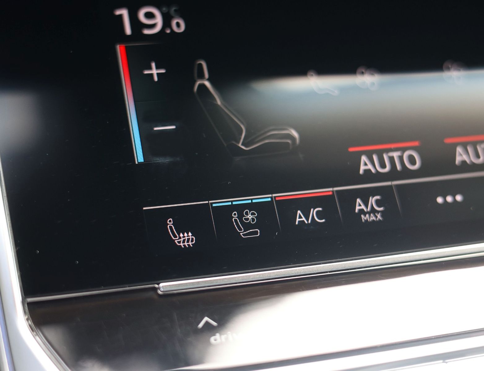Audi RS6 Avant 4.0TFSI Quattro EXCLUSIVE + MEGAVOLL!