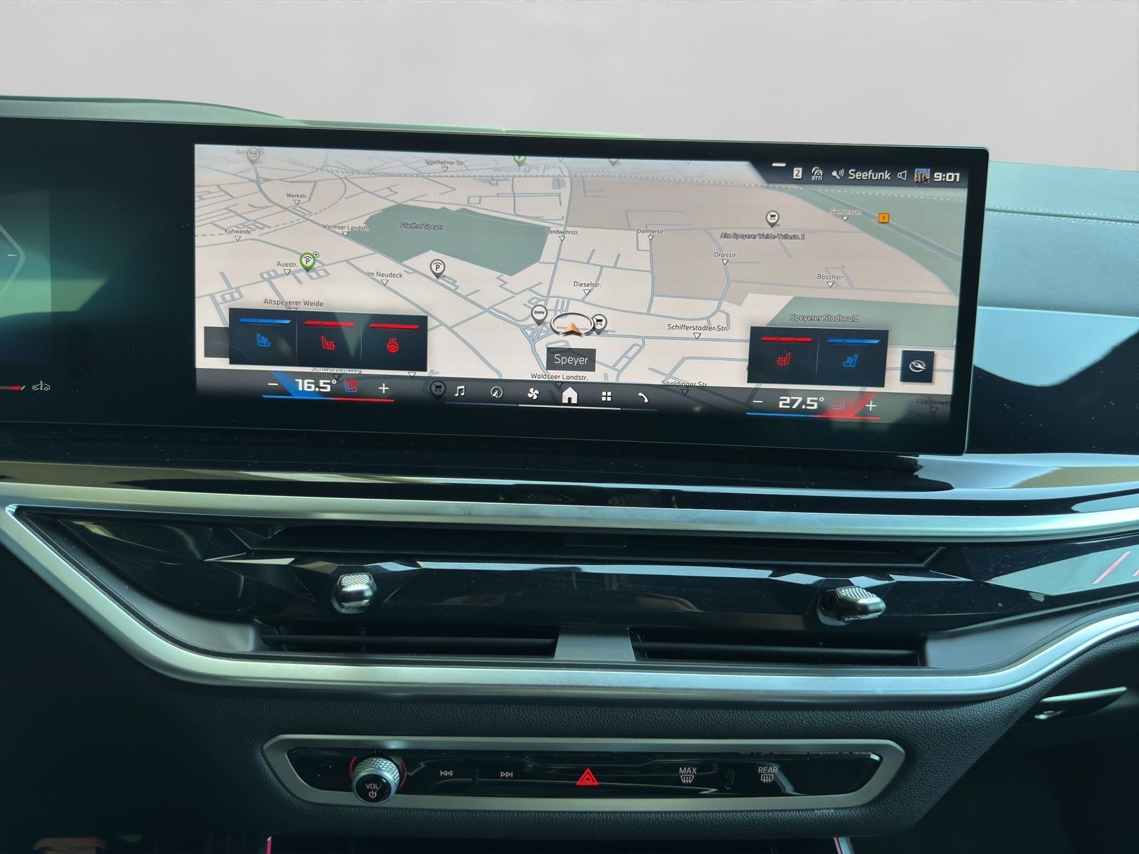 BMW X5 M60i xDrive M Paket Pro Sky Lounge Anhängerk.
