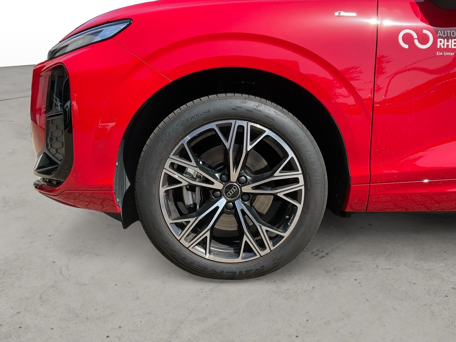 Audi Q3 SUV 2.0 TDI 2x S line AHK PANO HUD SONOS ACC