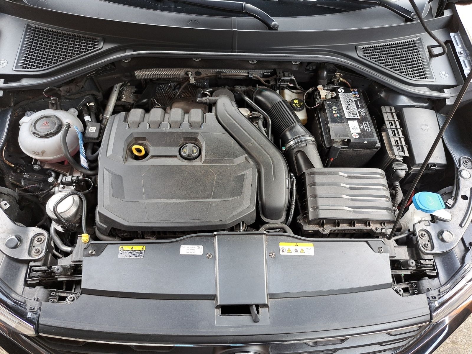 Volkswagen T-Roc Style 1.5 TSI DSG - Samsaru's Car Outlet