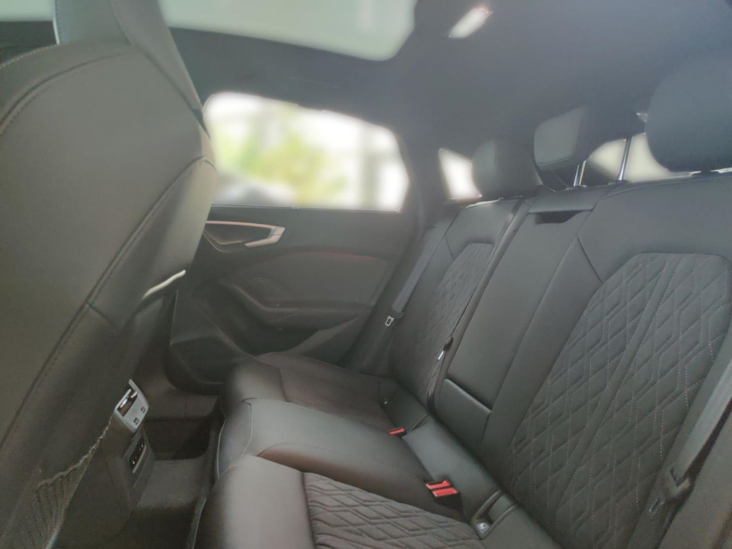 Audi A5 Limousine S-line quattro, AHK, Pano, Matrix,