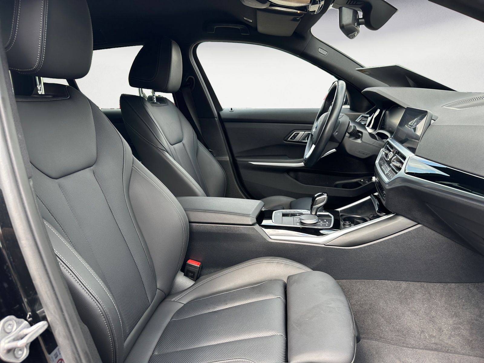 BMW 320e Touring Sport Line - Samsaru's Car Outlet