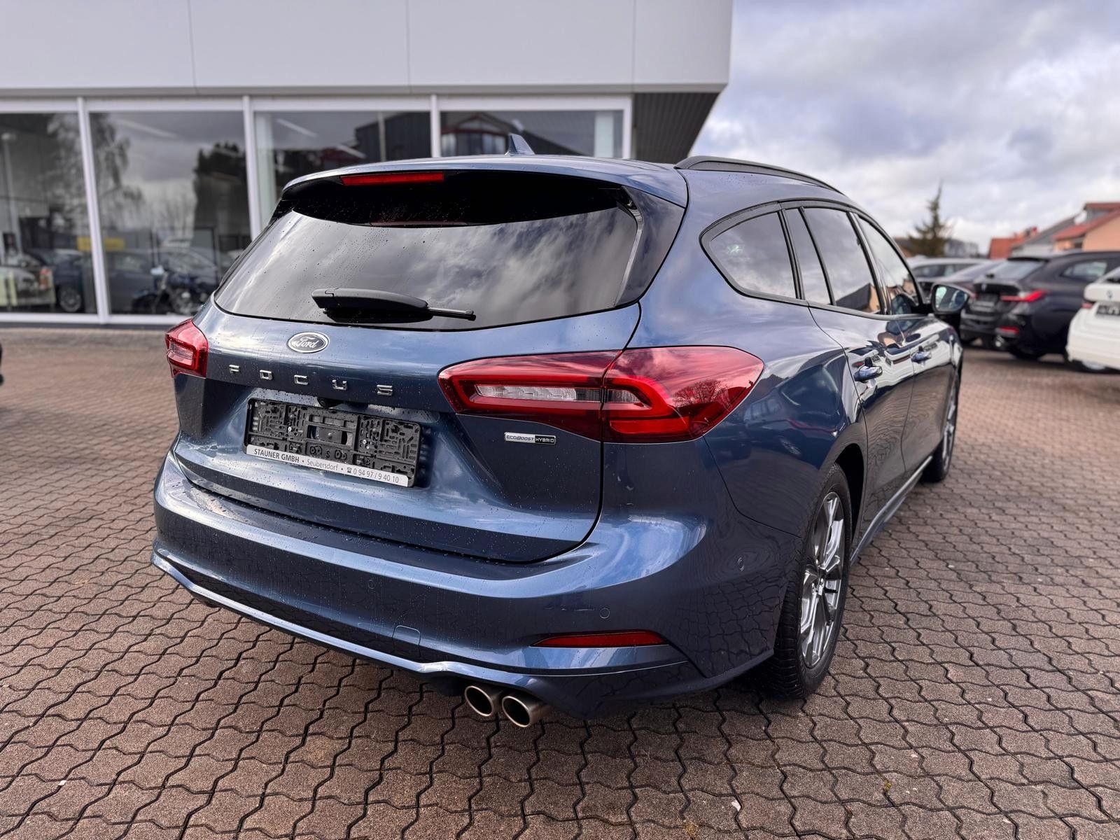Ford Focus Turnier ST-Line X AHK KAMERA DAB LED