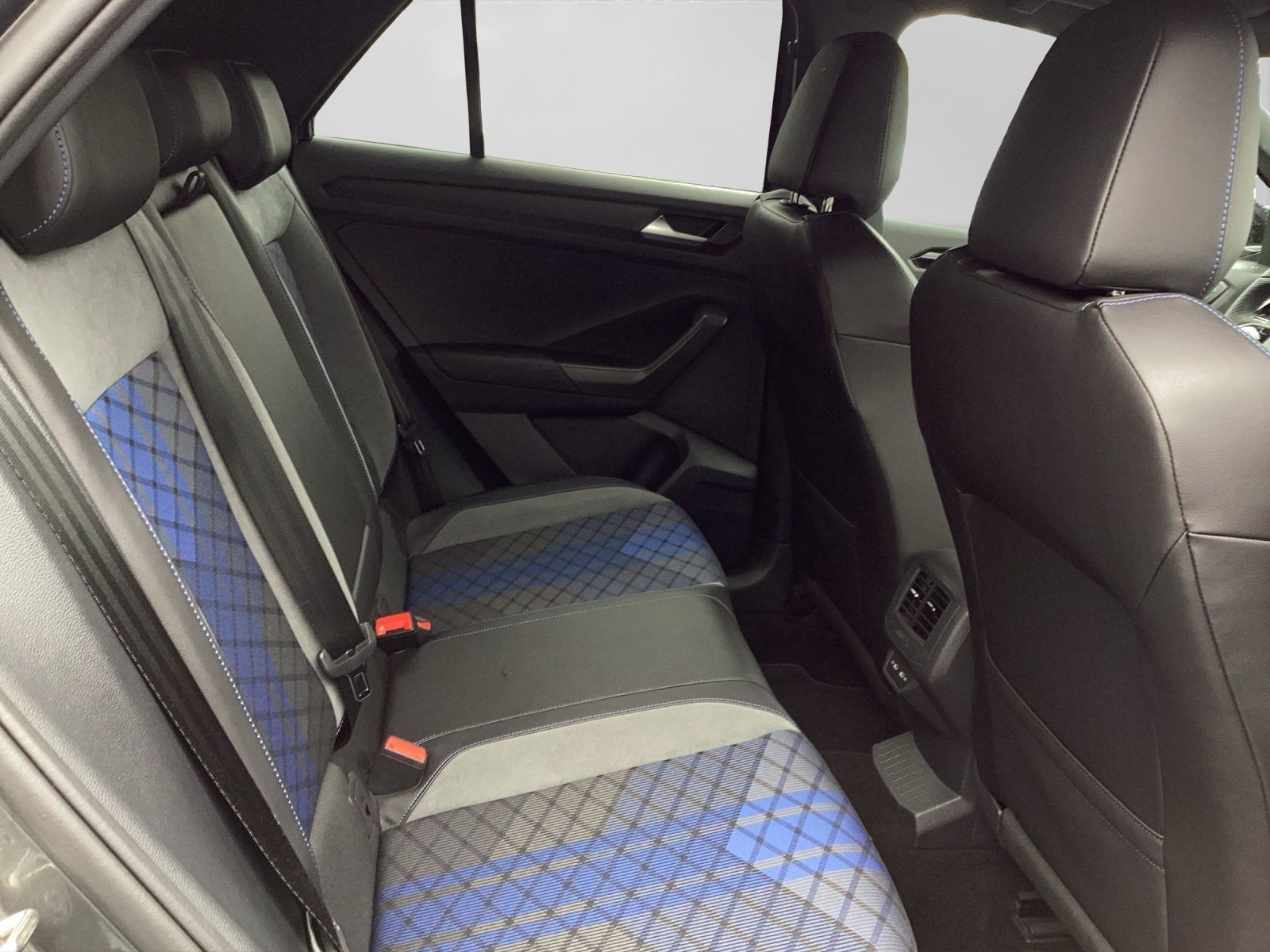 Volkswagen T-Roc R BLACK STYLE - Samsaru's Car Outlet