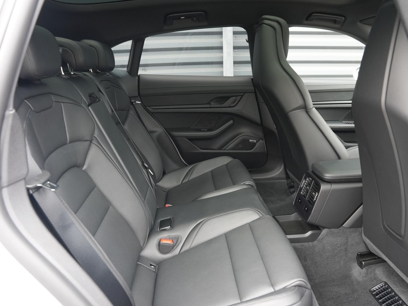 Porsche Taycan 4S Sport Turismo LED-Matrix InnoDrive Pan