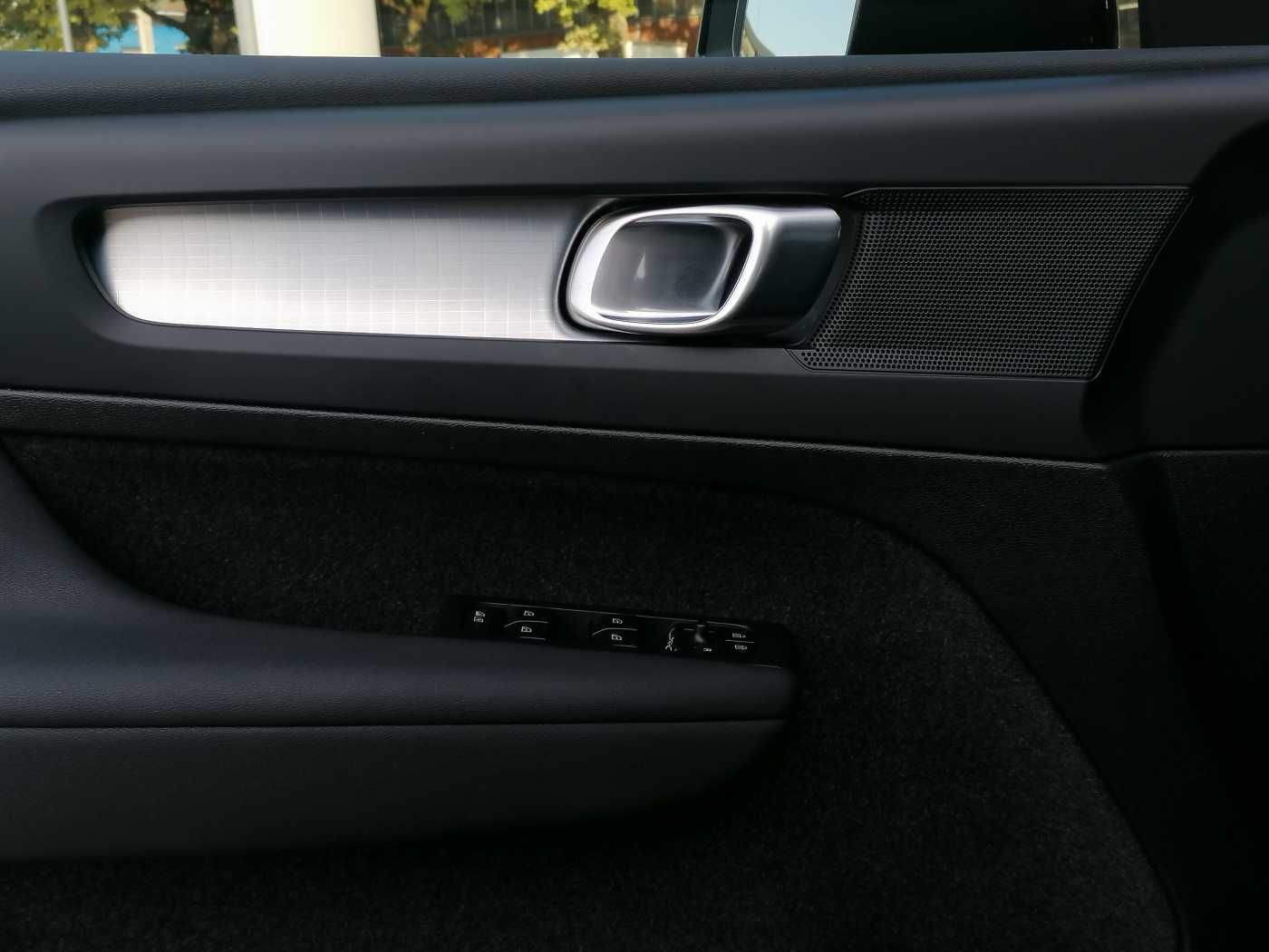 Volvo XC40 B3 2WD Core, AHK uvm.