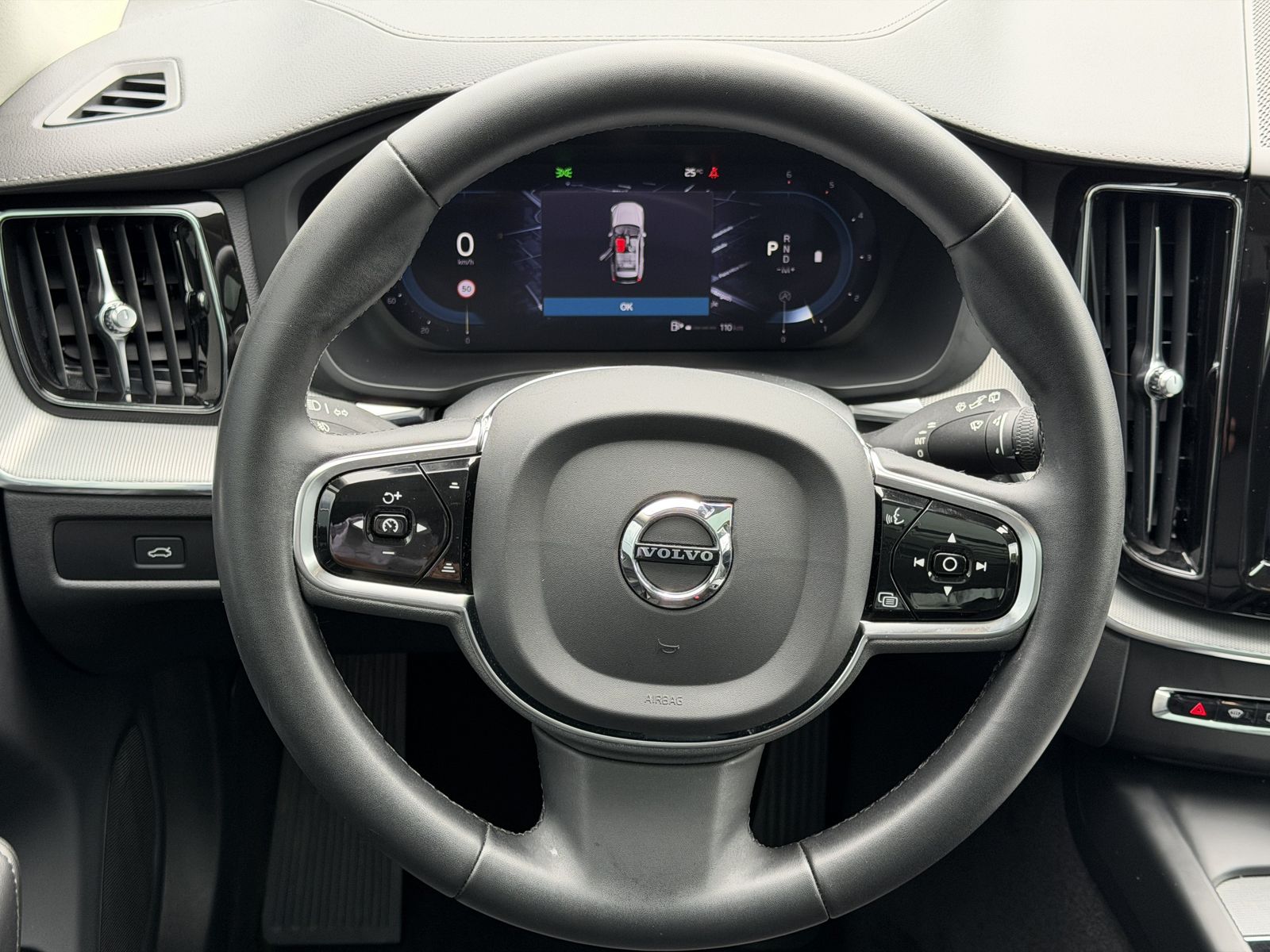 Volvo XC60 B5 D AWD Ultimate Dark ACC / PANO / RFK