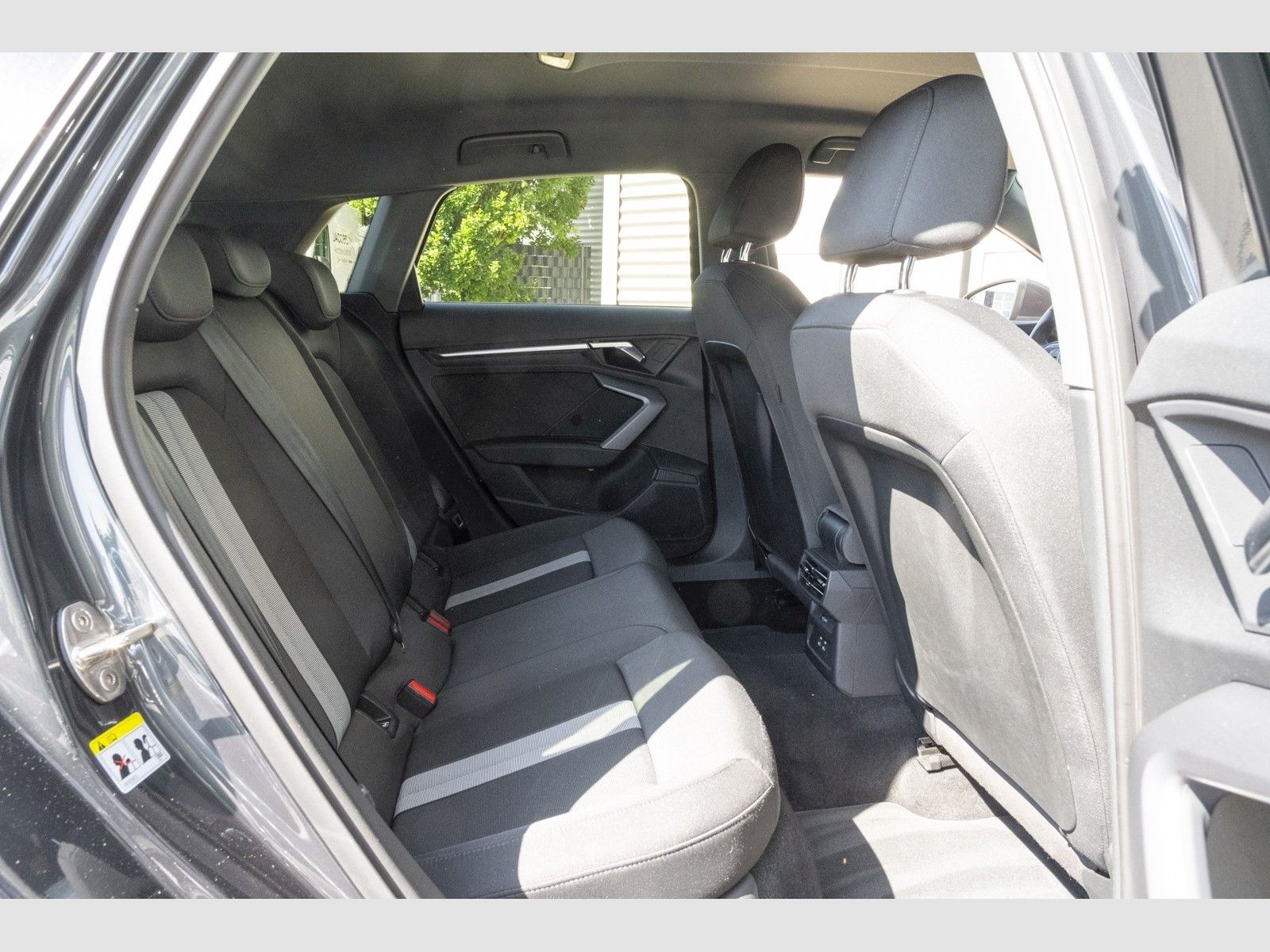 Audi A3 Sportback 35 TFSI S tronic Business* - Samsaru's Car Outlet
