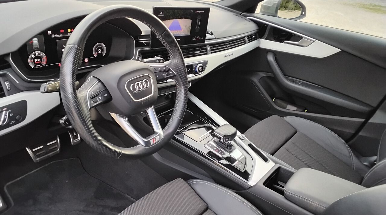 Audi A4 Avant 40 TDI quattro S line - Samsaru's Car Outlet