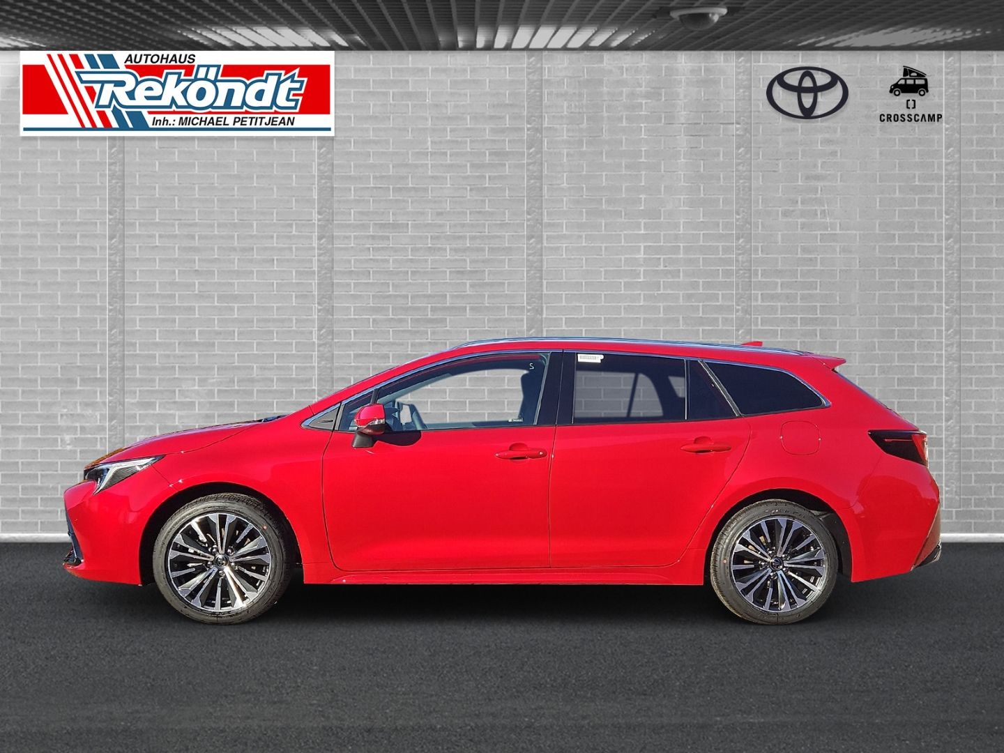 Toyota Corolla Touring Sports 2.0 Hybrid Team Deutschla