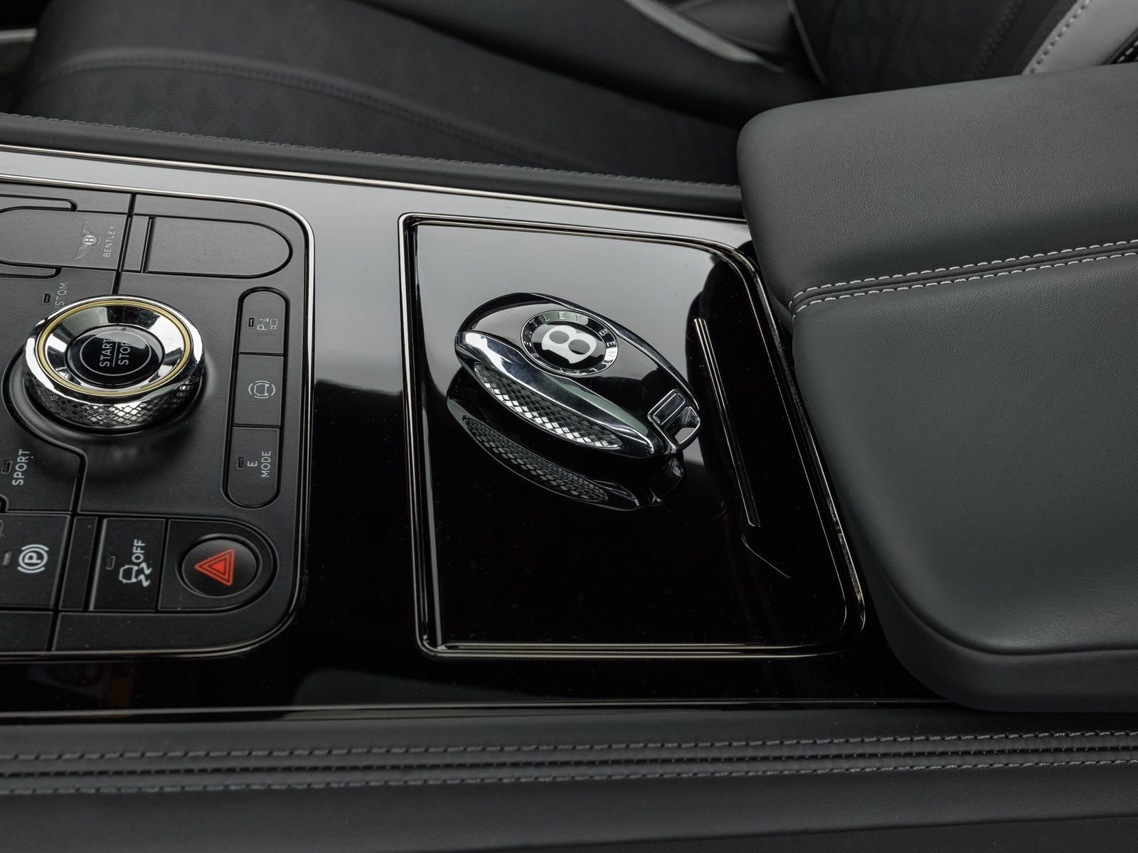 Bentley Continental GT Speed V8 Hybrid 2026 *Akrapovic,