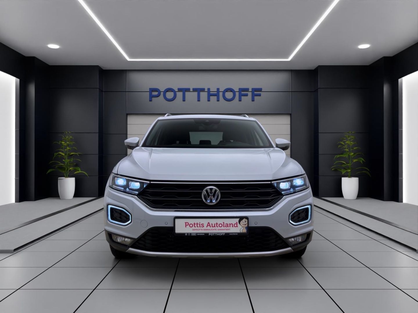 Volkswagen T-Roc 1.5 TSI DSG SPORT - Samsaru's Car Outlet
