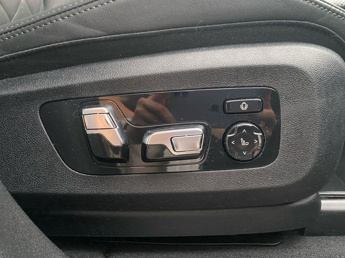 BMW X5 xDRIVE 30d HUD+LEDER+AHK+INNOVATION+H&K+20"