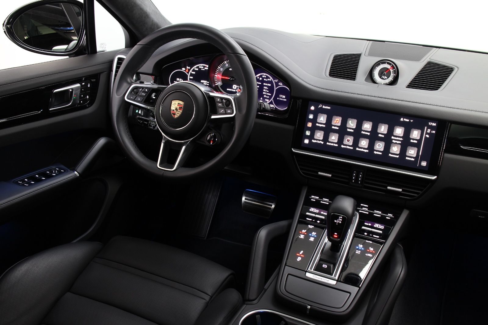 Porsche Cayenne Coupe GTS InnoDrive HeadUp Softclose