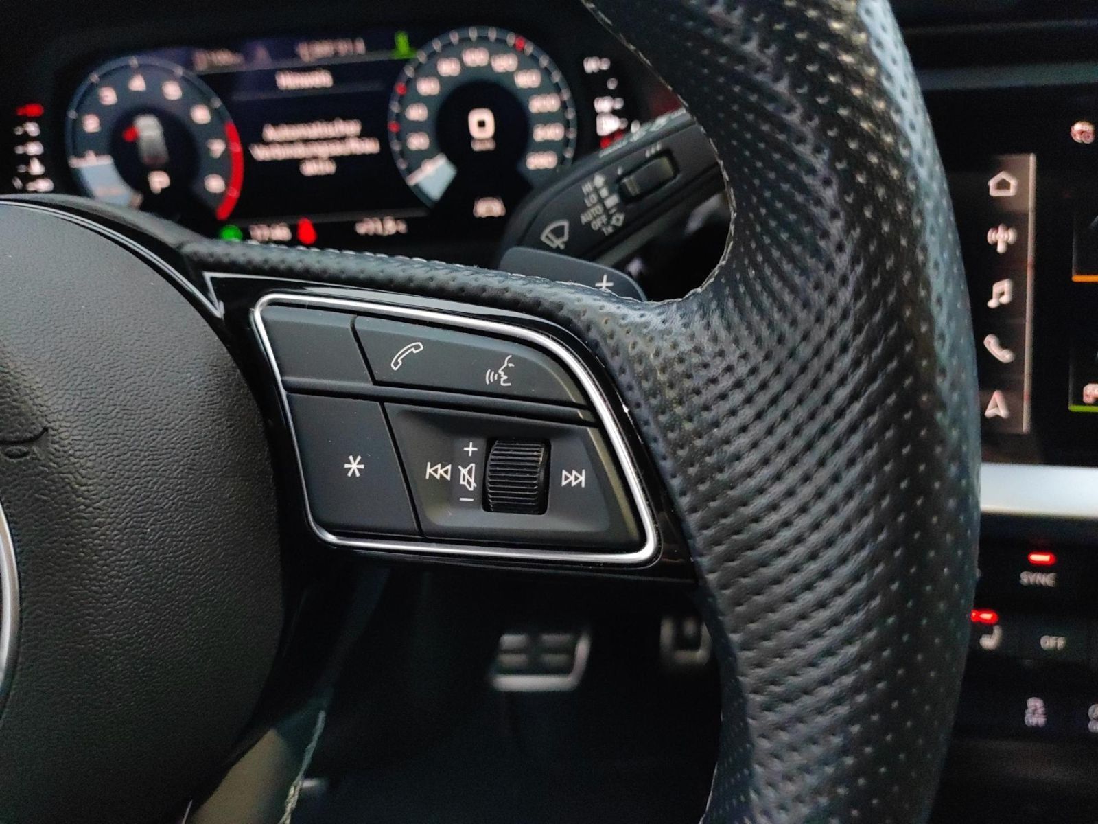 Audi A3 Sportback 30 TFSI S line int. S tronic *AHK*