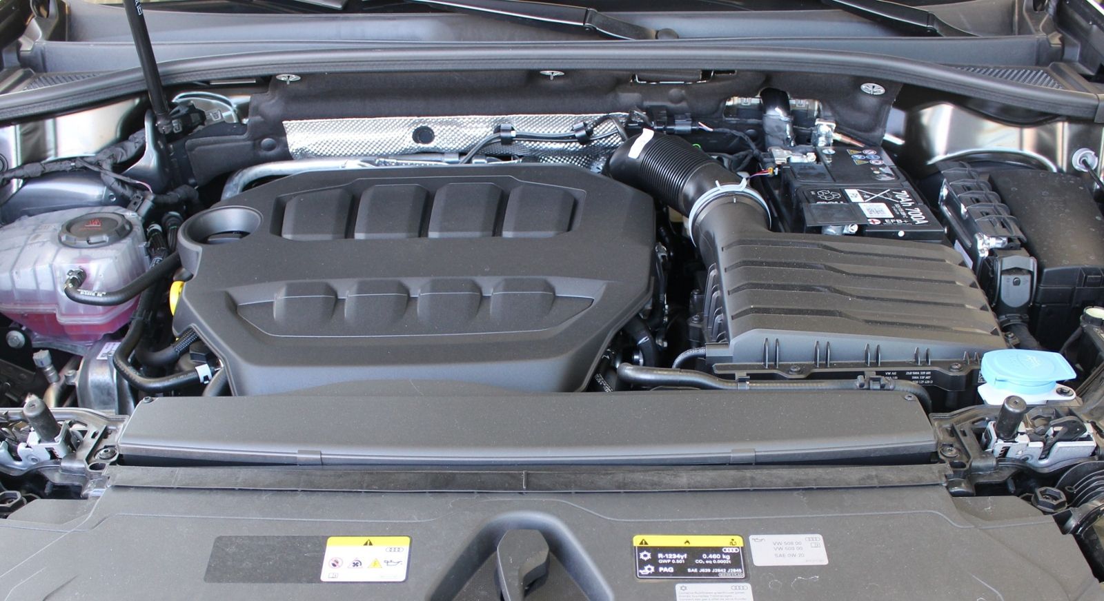 Audi Q3 S line S 40 TFSI quattro S tronic AHK Matrix