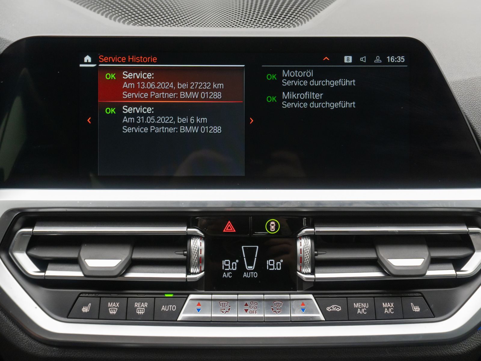 BMW 320i Sport Line - Samsaru's Car Outlet
