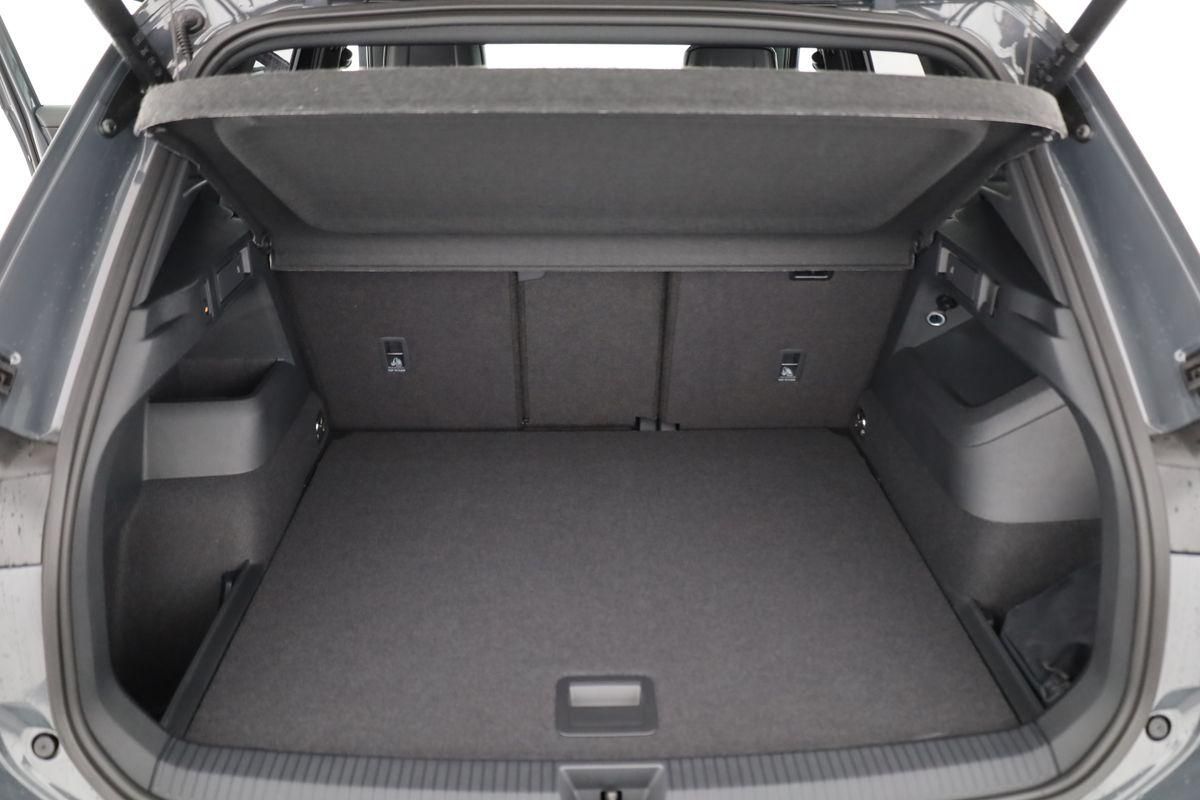 Volkswagen Tiguan TDI DSG 4M R-LINE Black, 20-Zoll, Pano, L