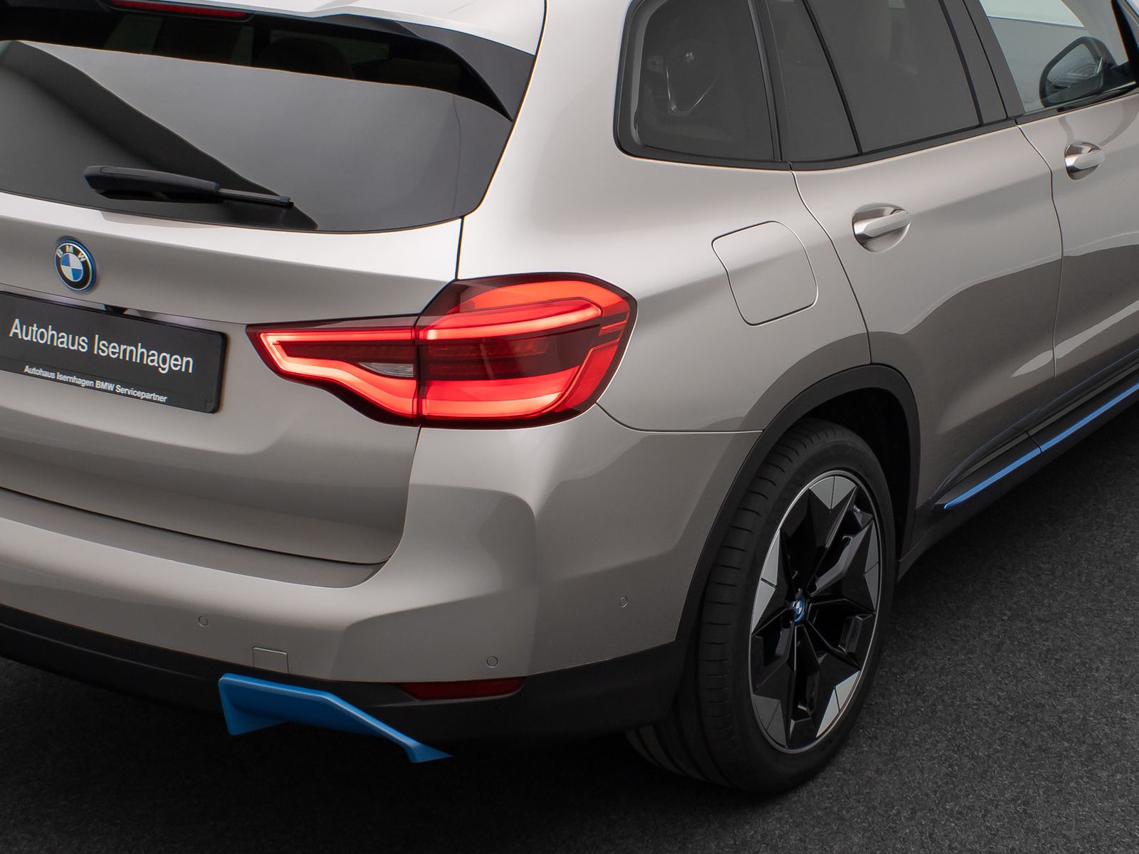 BMW iX3 IMPRESSIVE DAB 360°HUD Panorama H/K 20Zoll