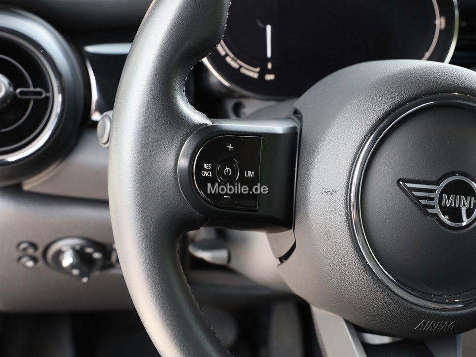 MINI Cooper SE Classic - Samsaru's Car Outlet