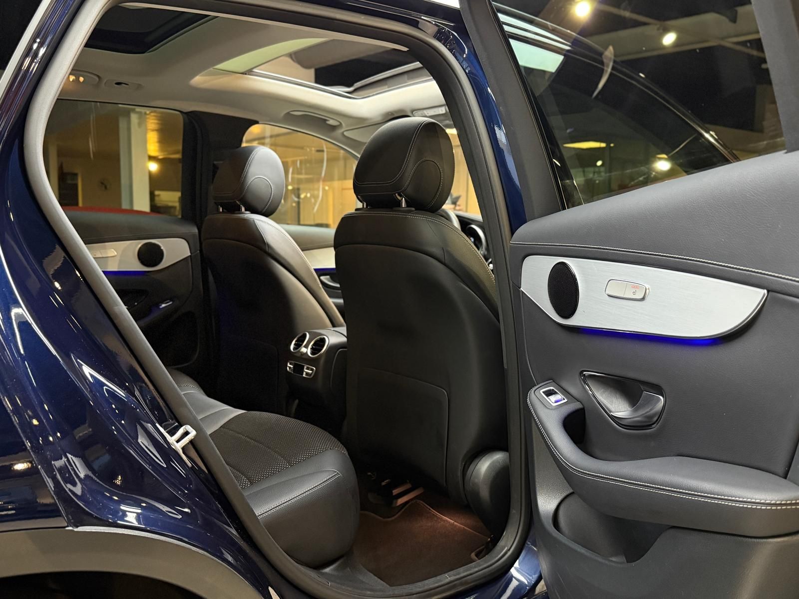 Mercedes-Benz GLC 300 e 4Matic*Panorama*360°*AHK*KeylessGO