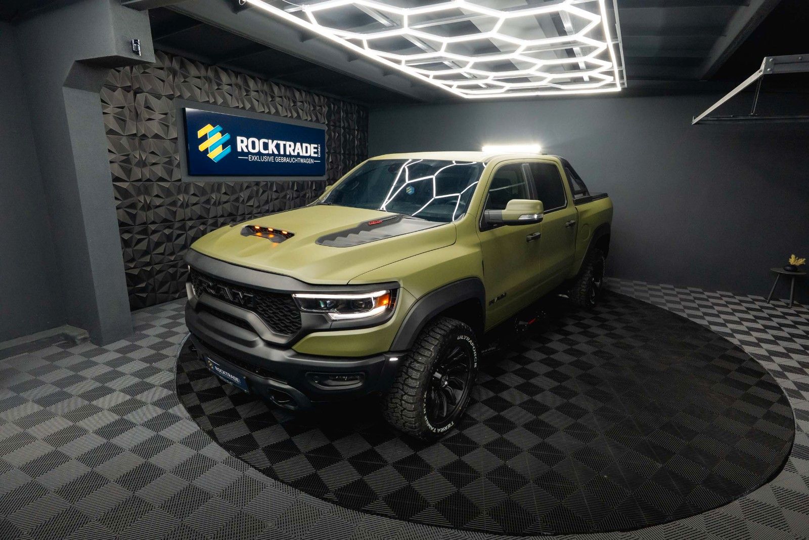 Dodge RAM 5.7 V8 HEMI 4x4 LARAMIE OFFROAD TRX Styling