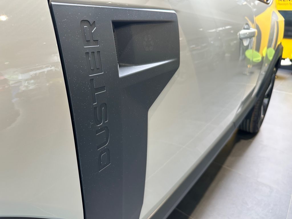 Dacia Duster Journey TCe 130 PS - Samsaru's Car Outlet