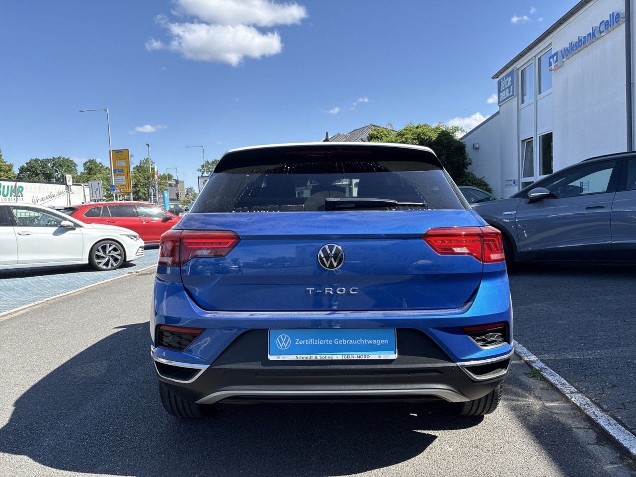 Volkswagen T-Roc 1.5 TSI Active - Samsaru's Car Outlet