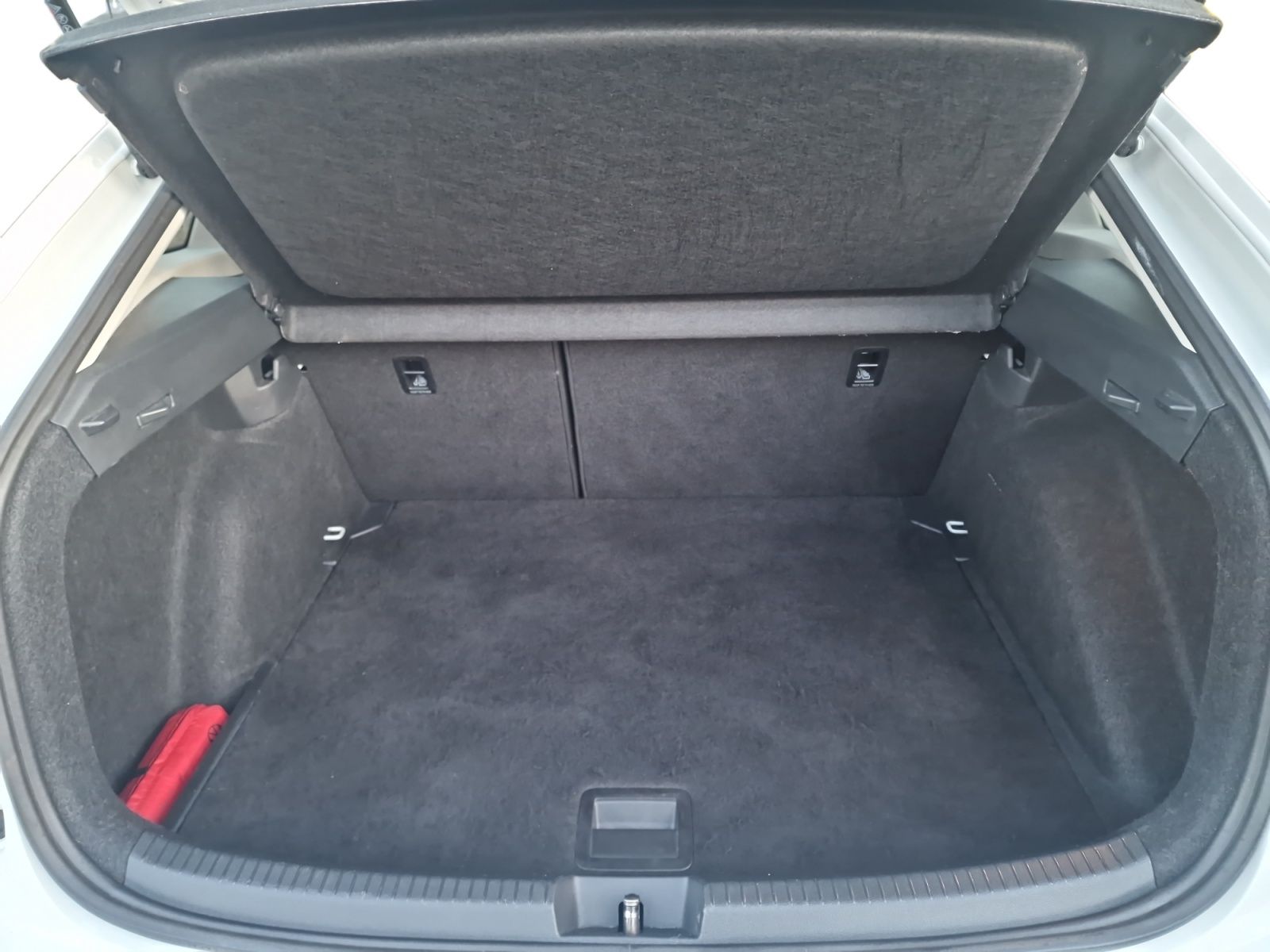 Volkswagen Taigo 1.0 TSI Life - Samsaru's Car Outlet