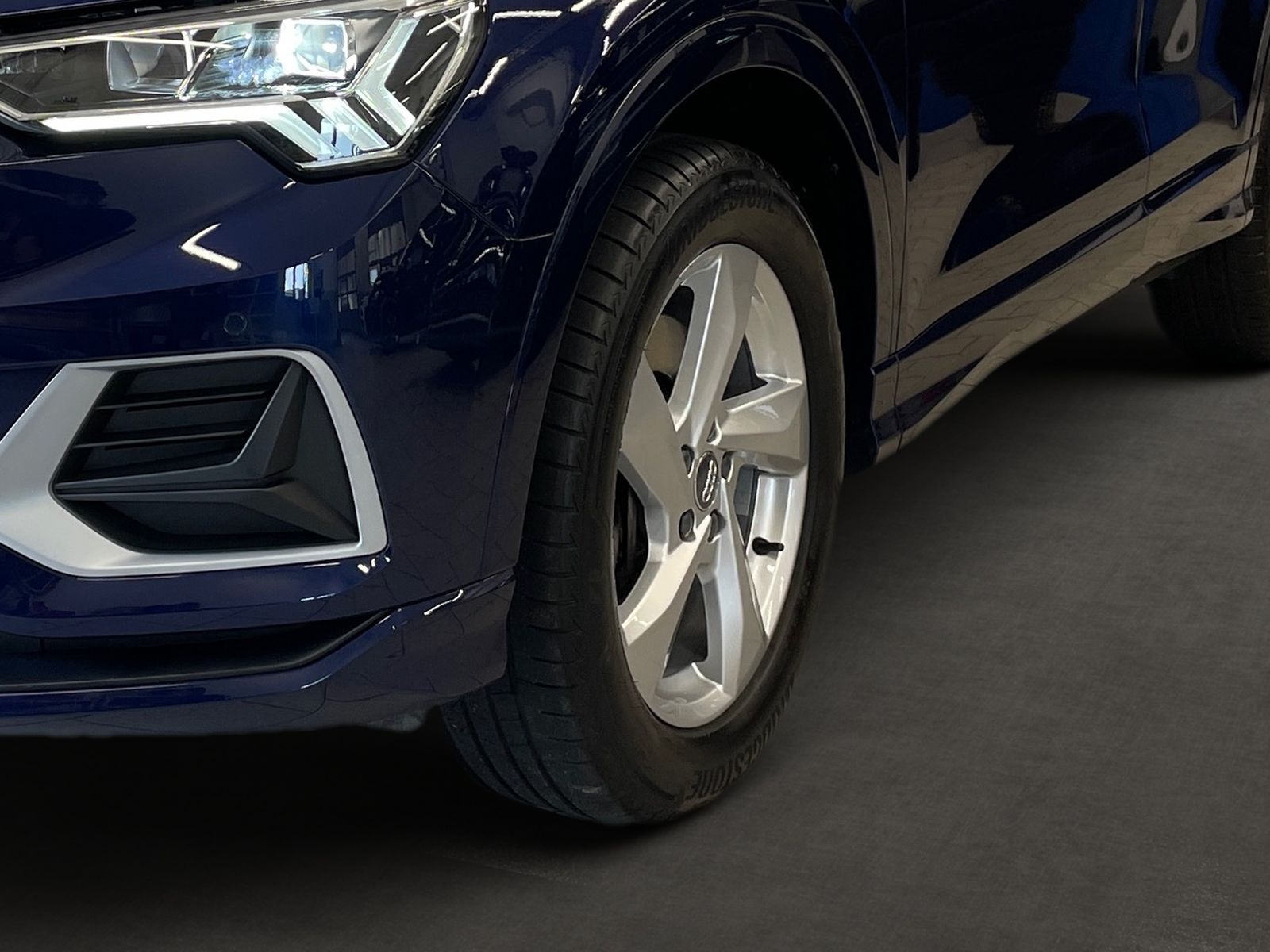 Audi Q3 40 TFSI quattro advanced - Samsaru's Car Outlet