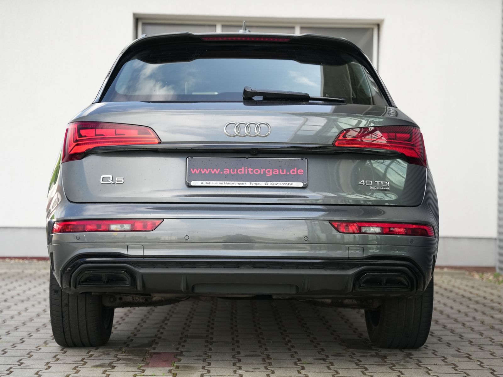 Audi Q5 40 TDI quattro S line - Samsaru's Car Outlet