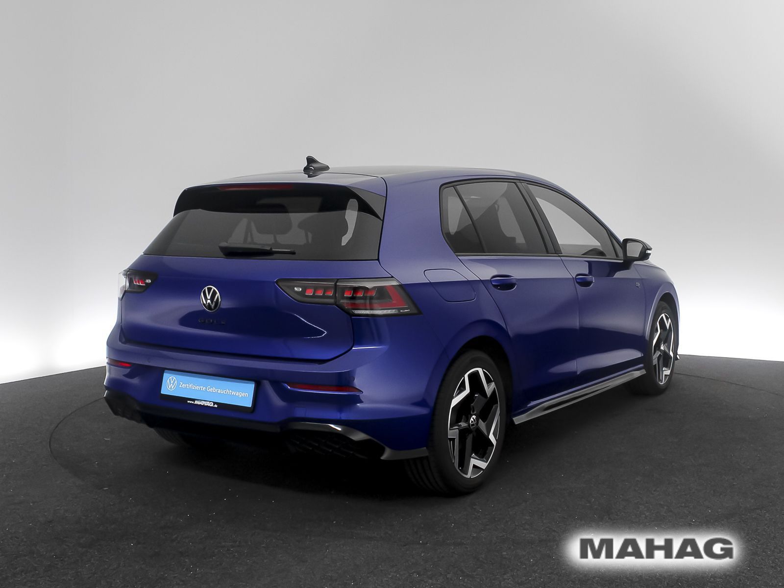 Volkswagen Golf VIII 1.5 eTSI R-Line BlackStyle IQ.Light St