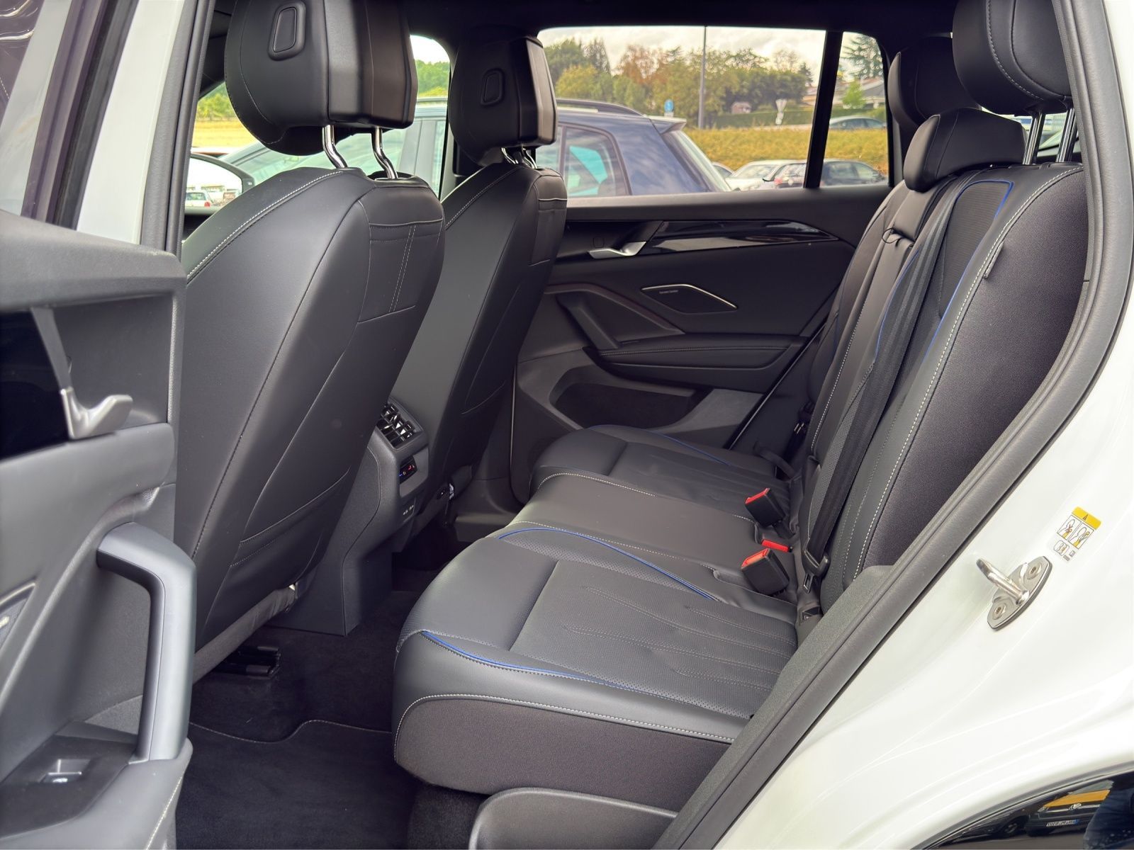 Volkswagen Tiguan R-Line 1.5 TSI eHybrid*NAVI*PANO*AHK*LEDE