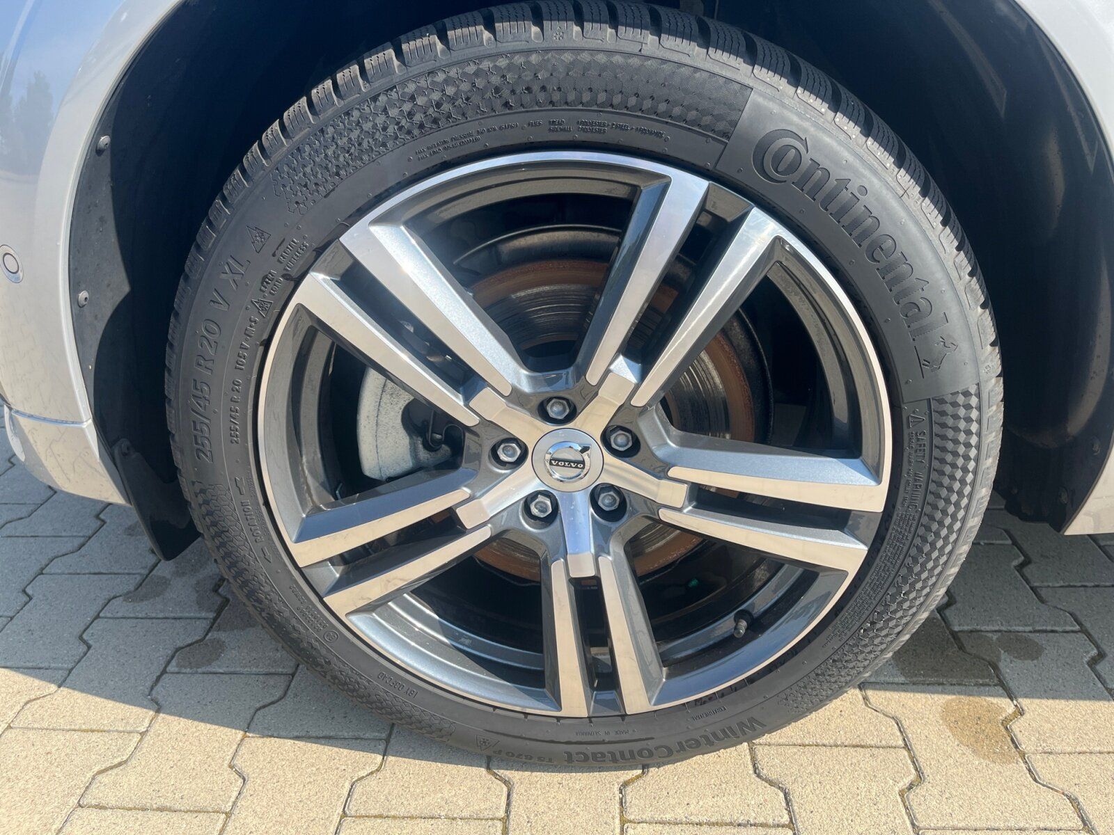 Volvo XC60 T6 AWD Plus Dark Recharge SITZH+AHK+RFK+TEM