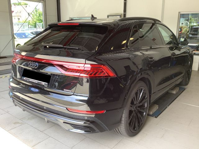 Audi Q8 55 TFSI quat. S line - Samsaru's Car Outlet