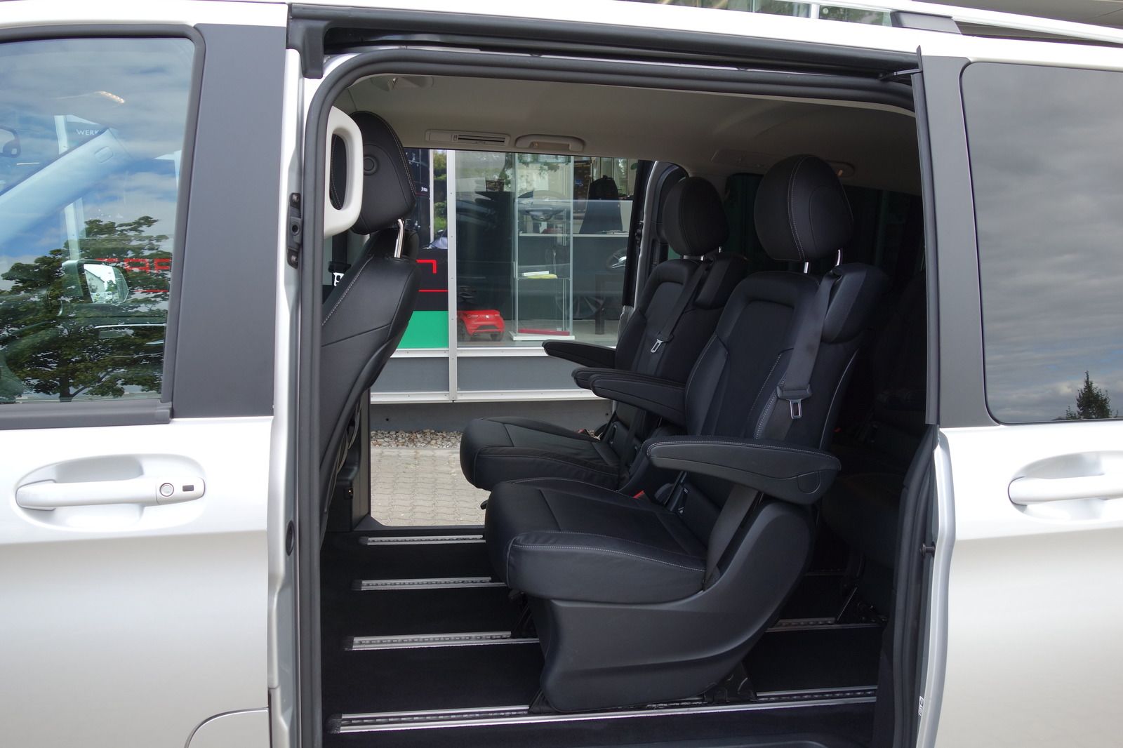 Mercedes-Benz V 300 d 4Mat Lang LED/MBUX/LEDER/eHECKTÜR/2xsTÜR