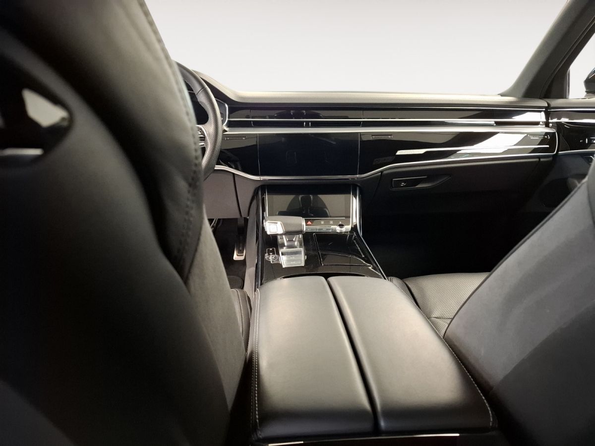 Audi A8 50 TDI quattro Lang S-Line - Samsaru's Car Outlet