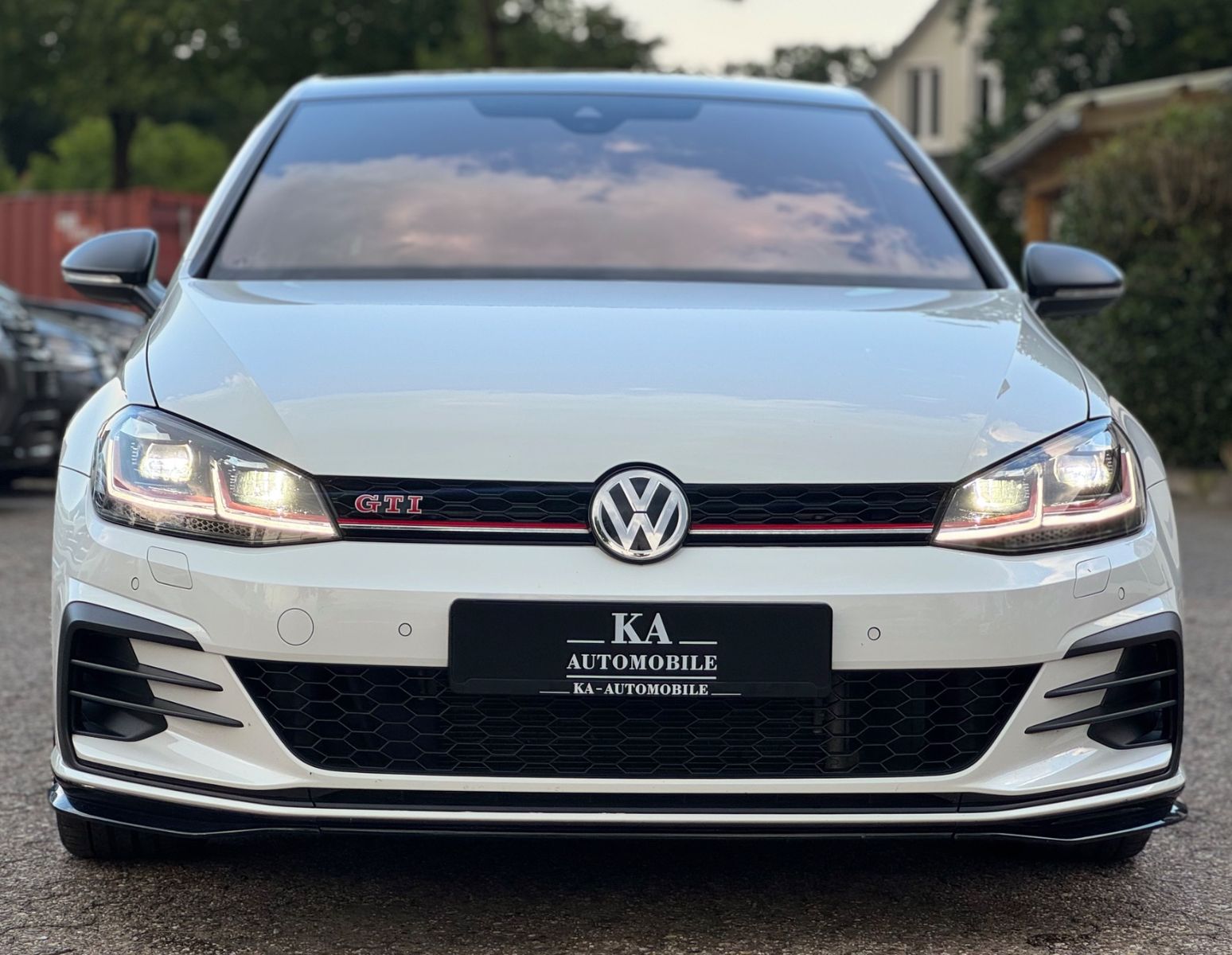 Volkswagen Golf VII GTI TCR - Samsaru's Car Outlet