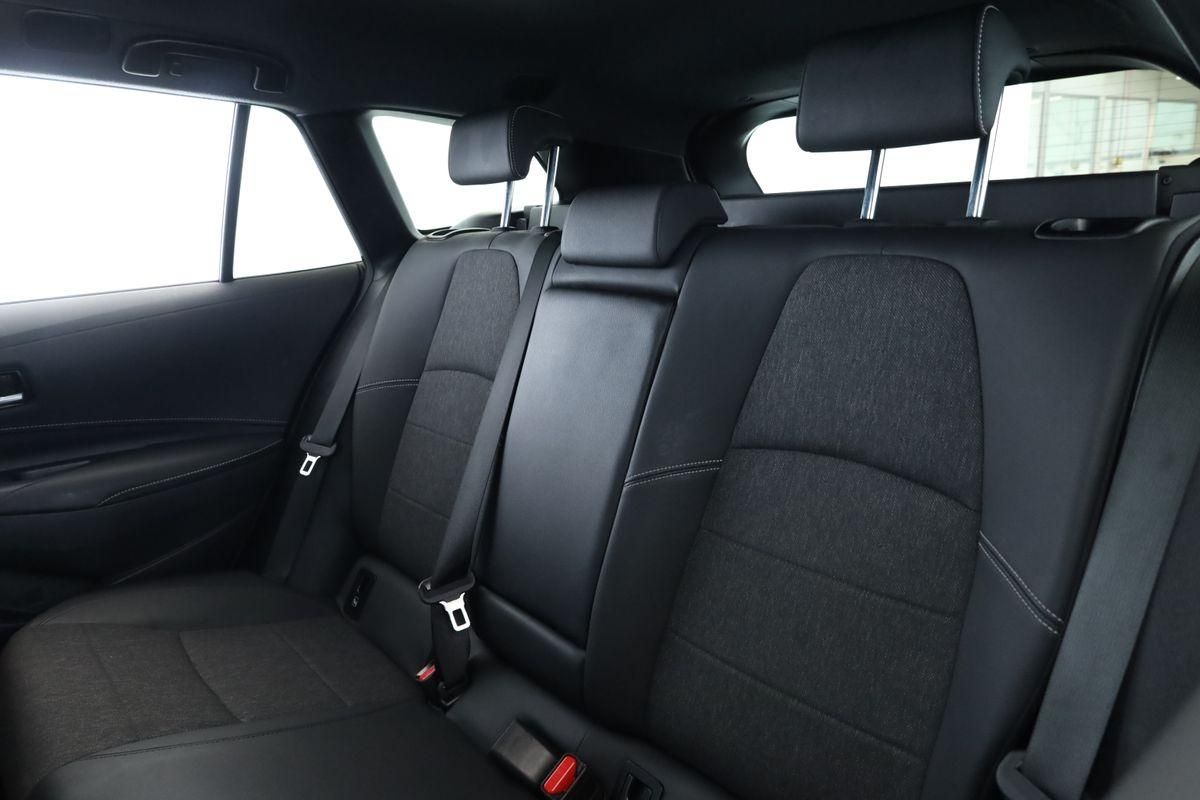 Toyota Corolla Touring Sports 1.8 CVT Team D Navi Kam