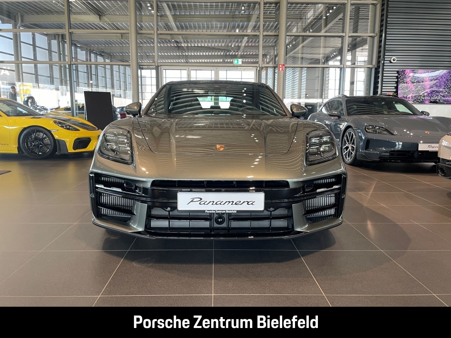 Porsche Panamera 4S E-Hybrid Surround-View Luftfederung