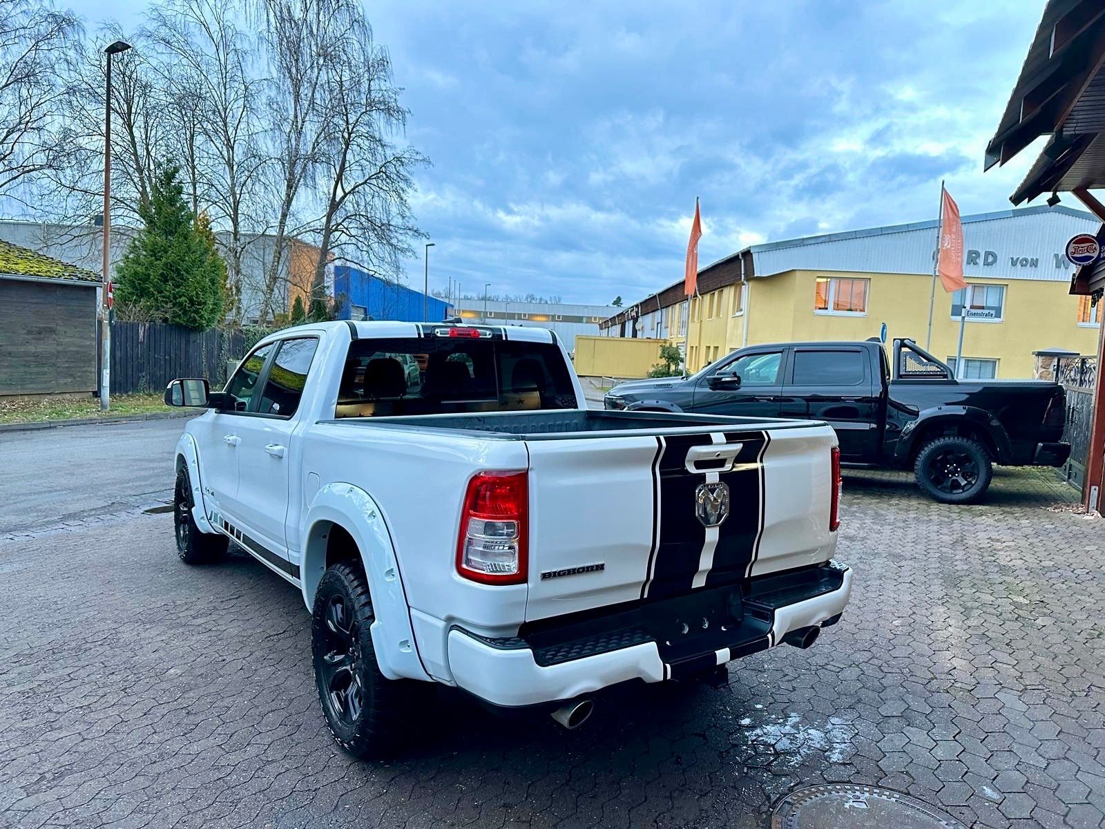 Dodge 5,7 V8*LIFT*LPG*AHK*NAVI*LED*LIFT*OFFROAD*SERVIC