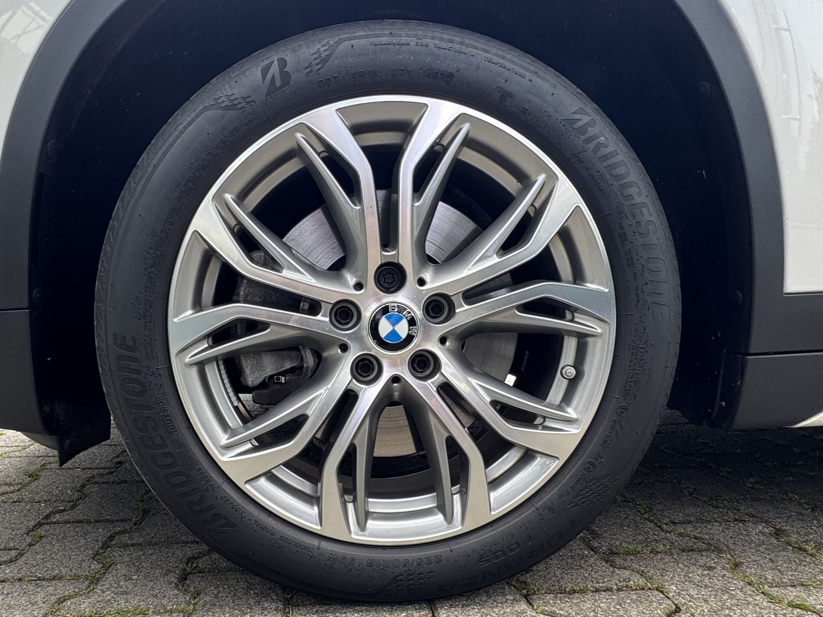 BMW X1 xDrive25e Sport Line - Samsaru's Car Outlet