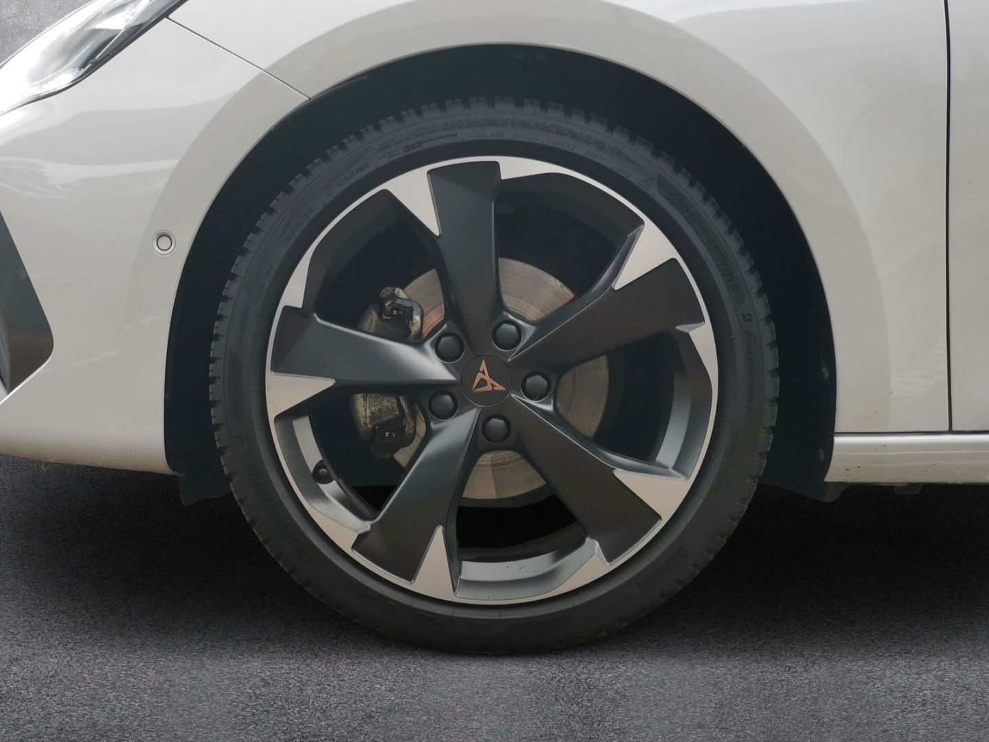 Cupra Leon SPORTSTOURER 1.5 eTSI - Samsaru's Car Outlet