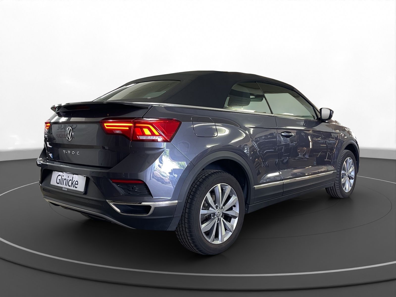 Volkswagen T-Roc Style - Samsaru's Car Outlet