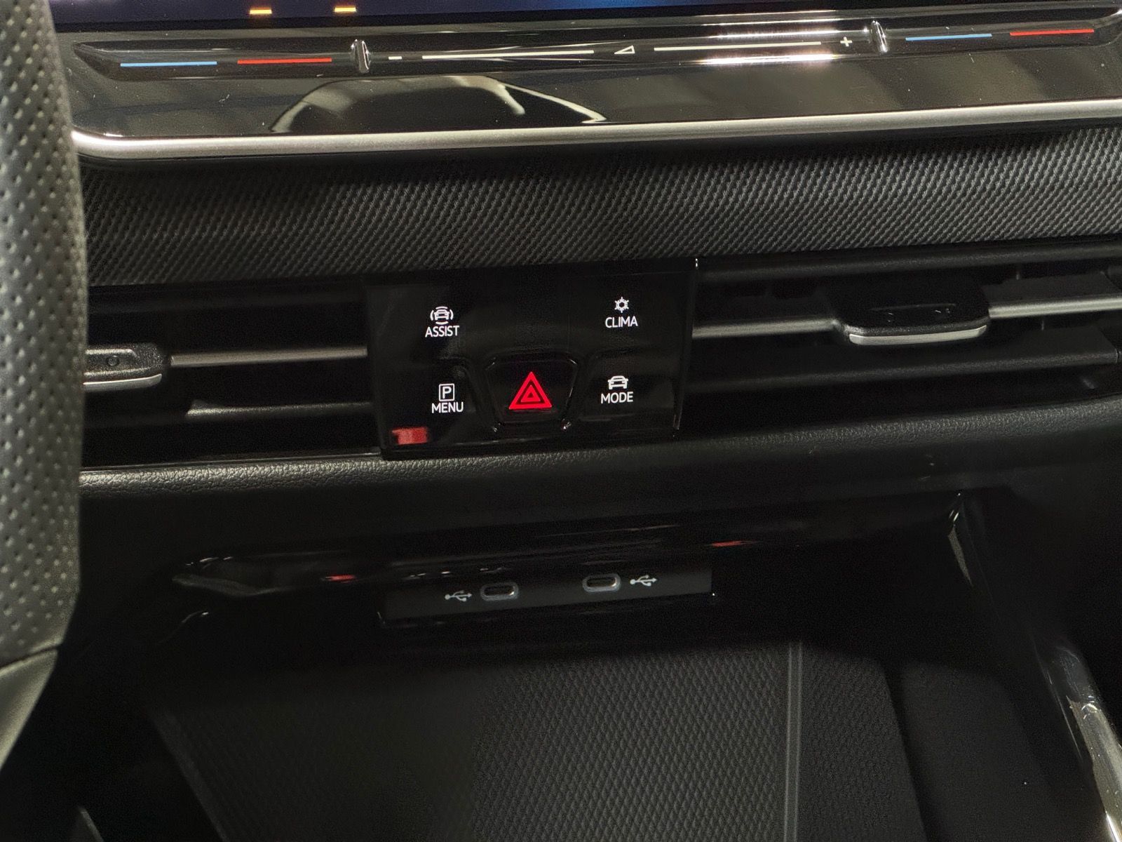 Volkswagen Golf R-Line 1.5 eTSI DSG | LED NAVI 360°KAMERA
