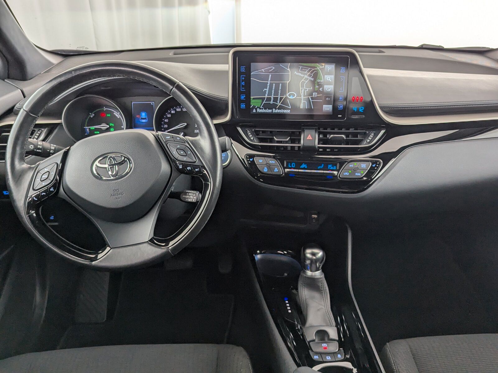 Toyota C-HR 1.8 Hybrid Club - Samsaru's Car Outlet